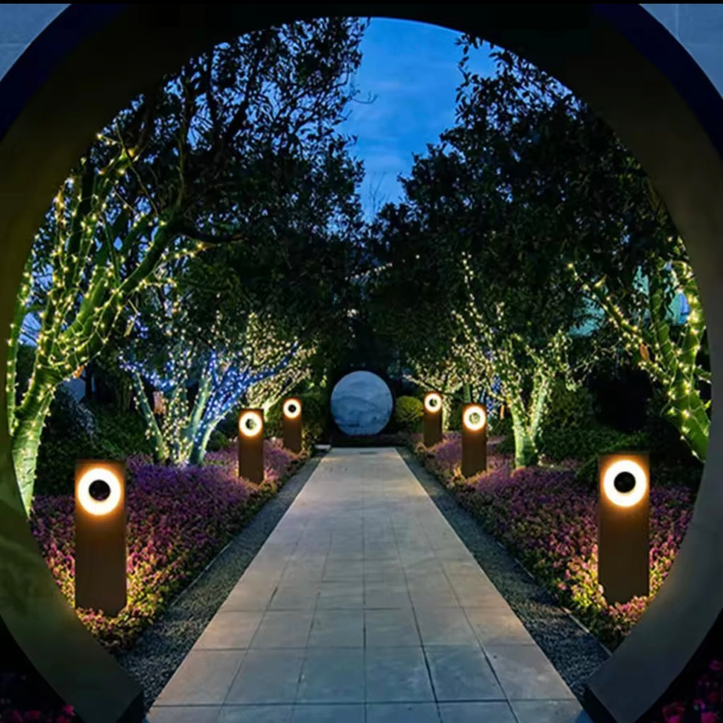 Oculus Bollard solar LED outdoor garden bollard light